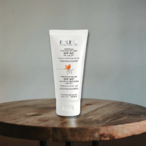Protector Solar SPF 60 - EXEL - Mascara Clarificante Fotoprotectora